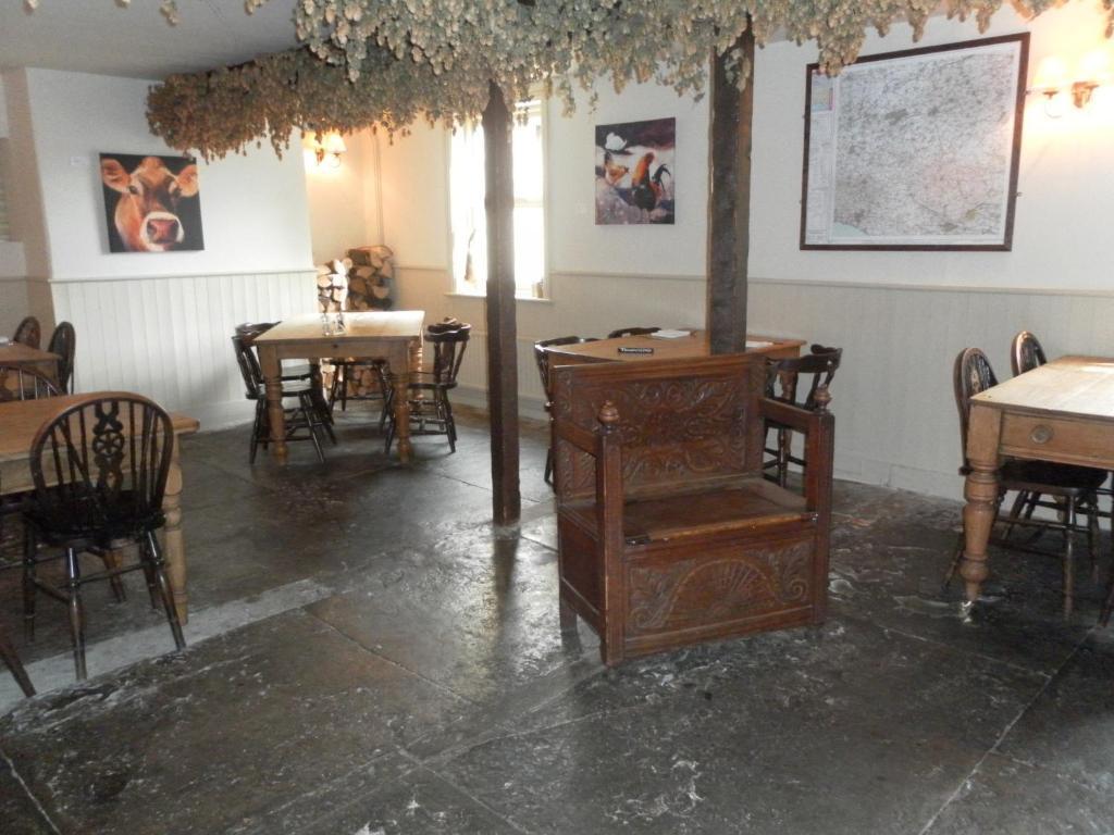 The Chetnole Inn Εξωτερικό φωτογραφία